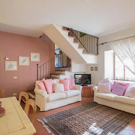 Sleeps 6 With Pool And Wifi Appartement